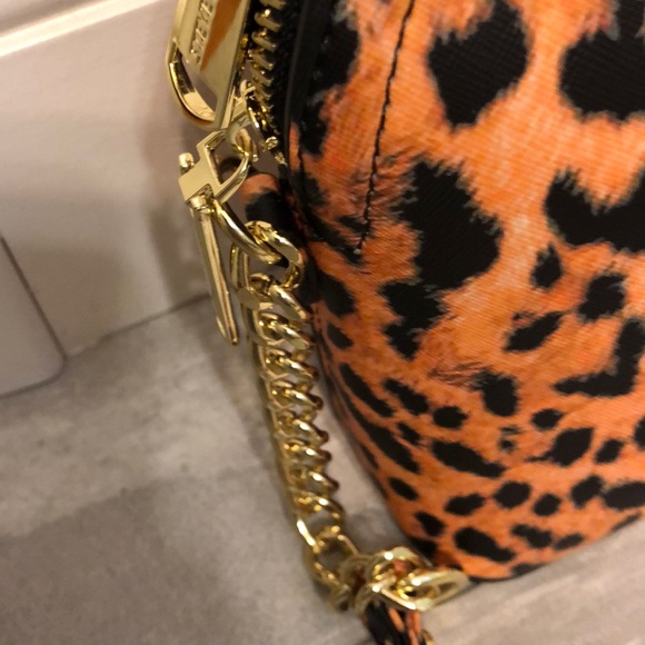 🎉HP🎉Steve Madden BMaggie Leopard Crossbody - Picture 5 of 7